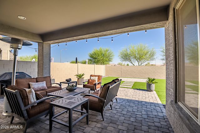 9022 W SAN MIGUEL Avenue, Glendale, AZ 85305