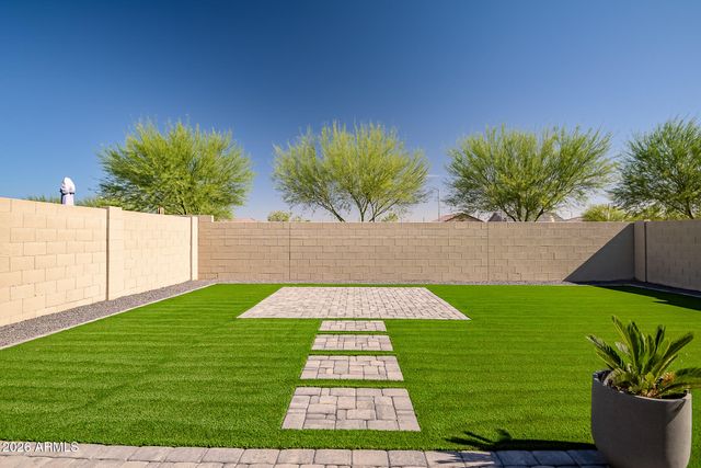 9022 W SAN MIGUEL Avenue, Glendale, AZ 85305