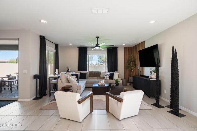 9022 W SAN MIGUEL Avenue, Glendale, AZ 85305