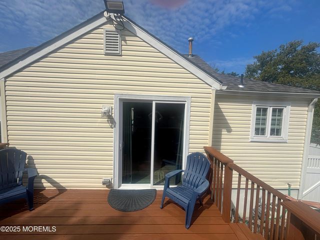 18 Bay Avenue, North Middletown, NJ 07748