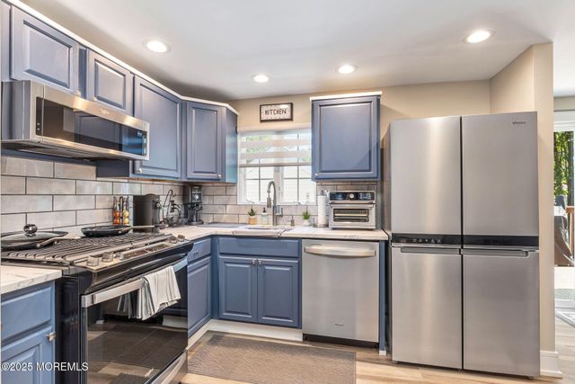 18 Bay Avenue, North Middletown, NJ 07748