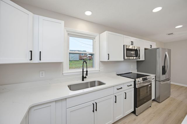 229 Lynn Drive, Lawrenceburg, KY 40342