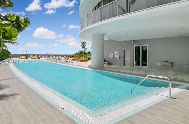 488 NE 18th St 1806, Miami, FL 33132