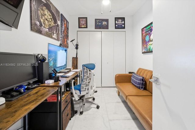 488 NE 18th St 1806, Miami, FL 33132