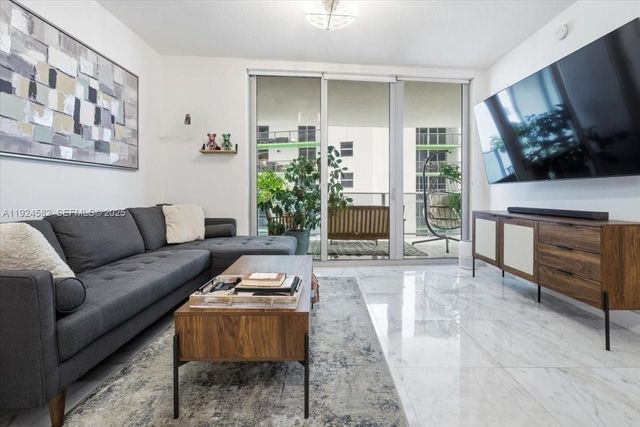 488 NE 18th St 1806, Miami, FL 33132