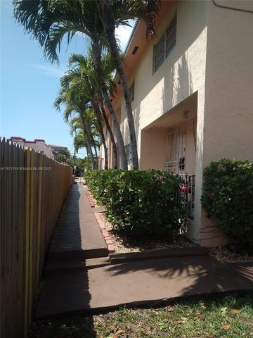 1353 NW 5 St, Miami, FL 33125