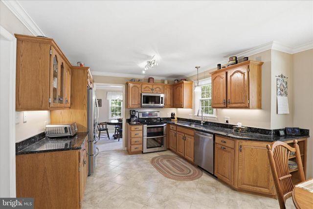 9 ROUND HOUSE DR, Lititz, PA 17543