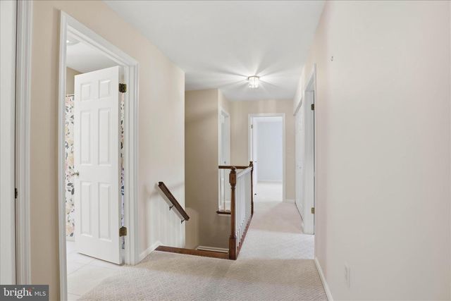 9 ROUND HOUSE DR, Lititz, PA 17543