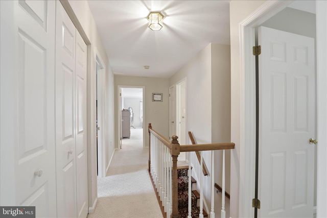 9 ROUND HOUSE DR, Lititz, PA 17543