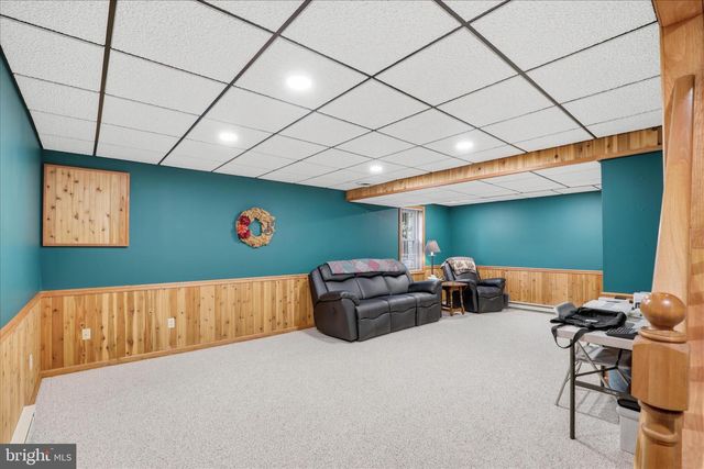 9 ROUND HOUSE DR, Lititz, PA 17543