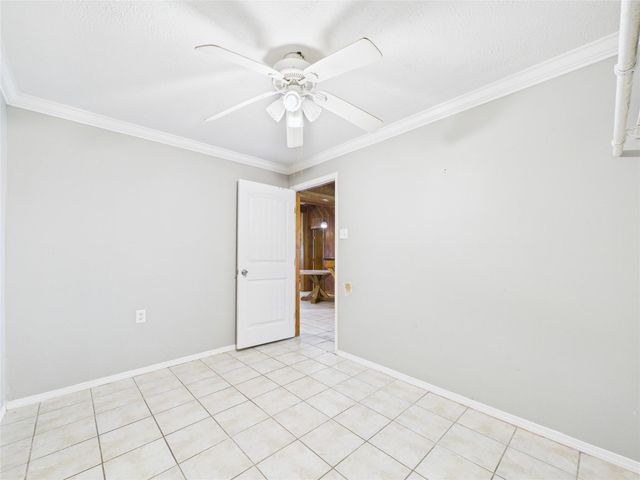 713 6th Street, San Leon, TX 77539