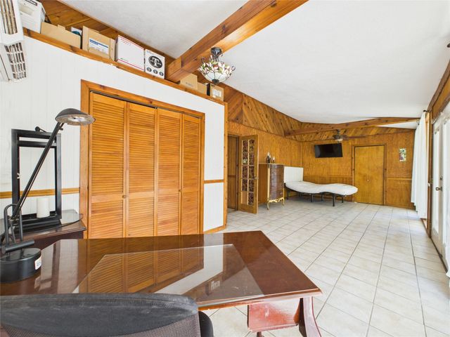 713 6th Street, San Leon, TX 77539