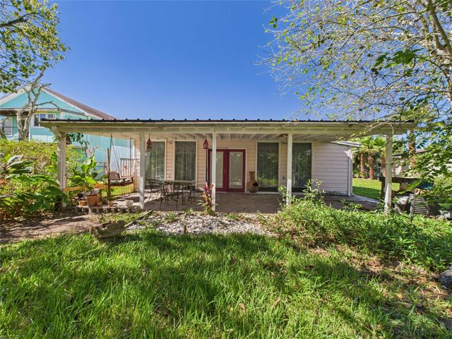 713 6th Street, San Leon, TX 77539