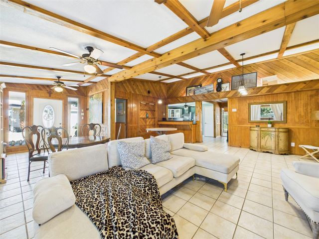 713 6th Street, San Leon, TX 77539