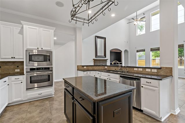 8835 Stowe Creek Lane, Missouri City, TX 77459