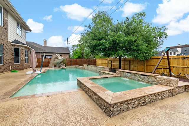 8835 Stowe Creek Lane, Missouri City, TX 77459
