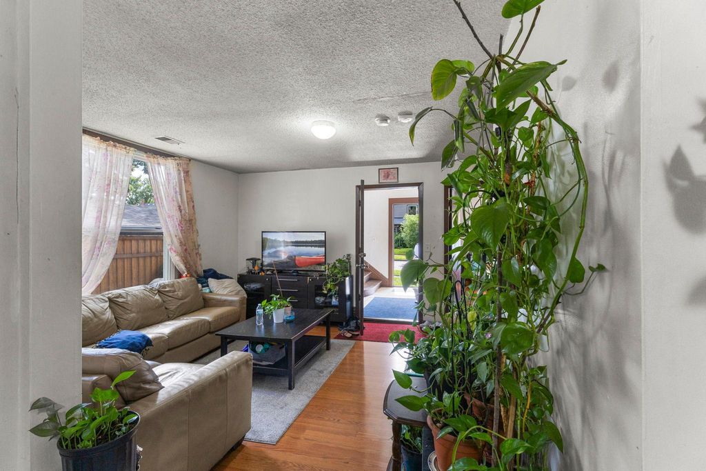 2313 Polk Street NE, Minneapolis, MN 55418 — photo 4