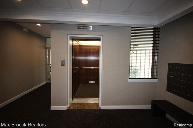 600 W Brown Street 309, Birmingham, MI 48009