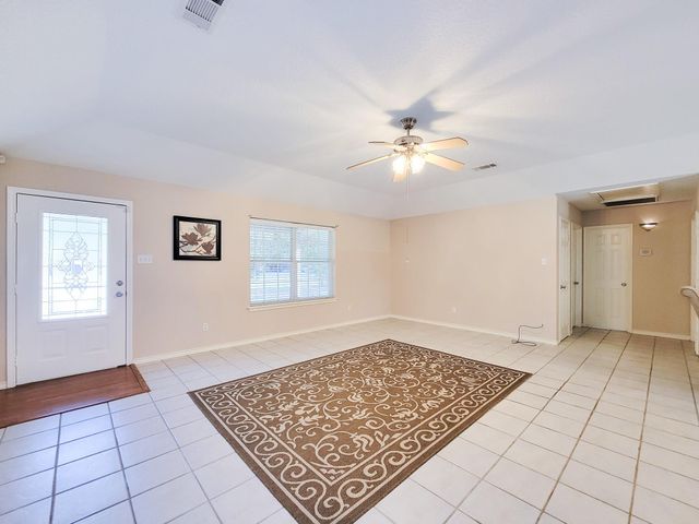 1000 Shell Avenue, Cleveland, TX 77327