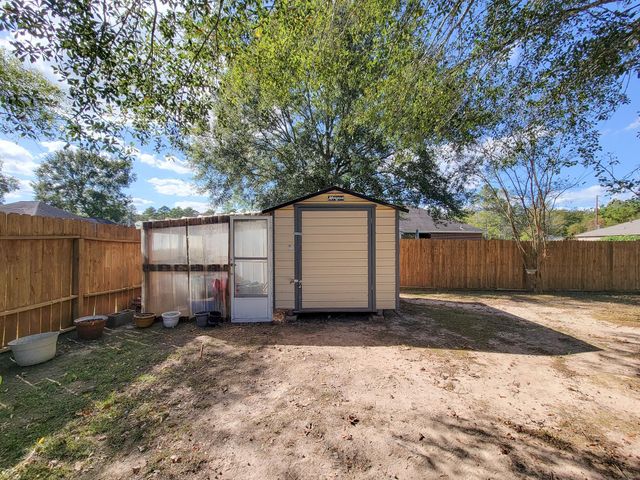 1000 Shell Avenue, Cleveland, TX 77327