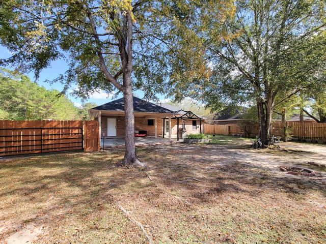 1000 Shell Avenue, Cleveland, TX 77327