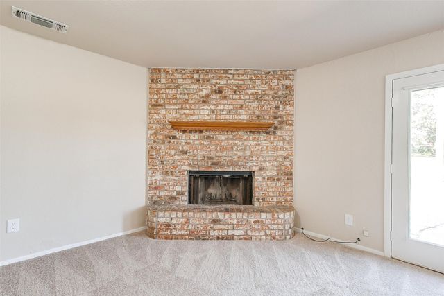 2295 E Renfro Street, Burleson, TX 76028