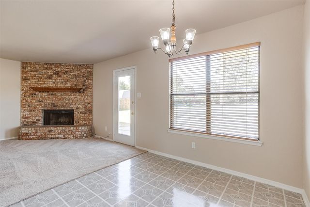 2295 E Renfro Street, Burleson, TX 76028