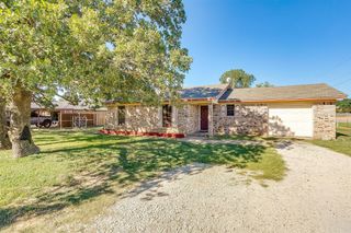 2295 E Renfro Street, Burleson, TX 76028