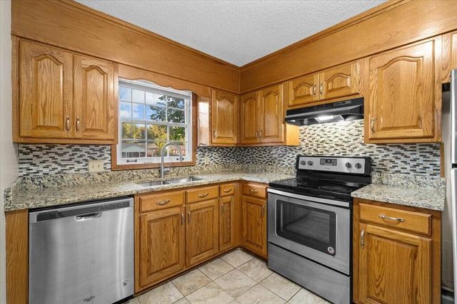 1961 Meadowbrook Circle NW, Dalton, GA 30720