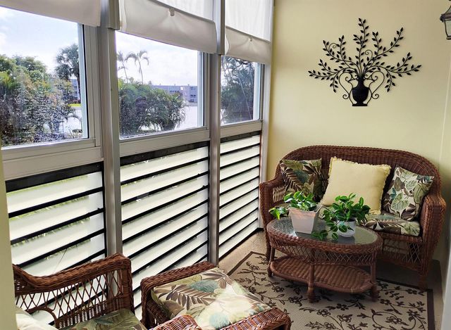 2562 N Garden Drive 206, Lake Worth, FL 33461