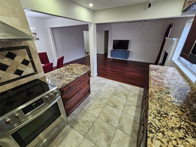 502 Forest Circle, Irving, TX 75062