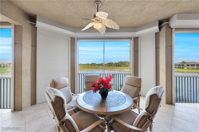 530 Avellino Isles CIR 7-201, Naples, FL 34119