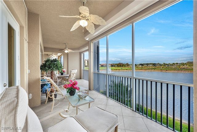 530 Avellino Isles CIR 7-201, Naples, FL 34119