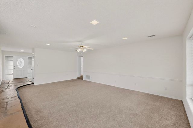 2800 Hedgeway Drive, Arlington, TX 76016