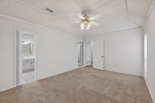 2800 Hedgeway Drive, Arlington, TX 76016