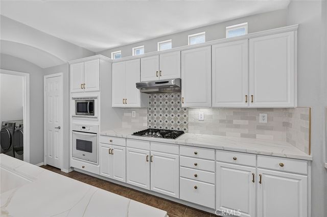 8202 Garden Gate, Chino, CA 91708