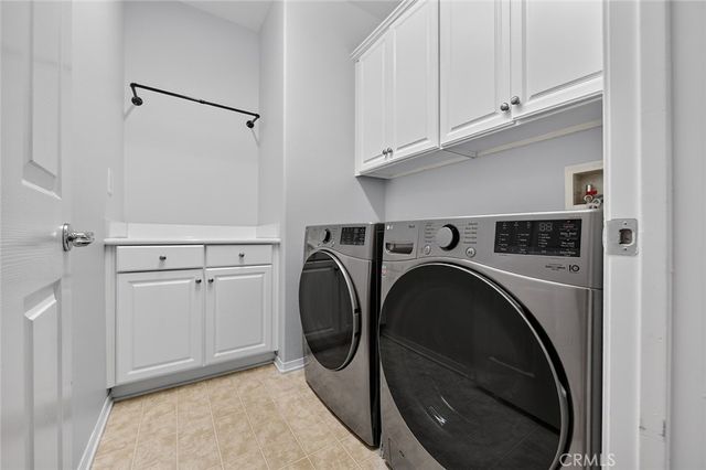 8202 Garden Gate, Chino, CA 91708