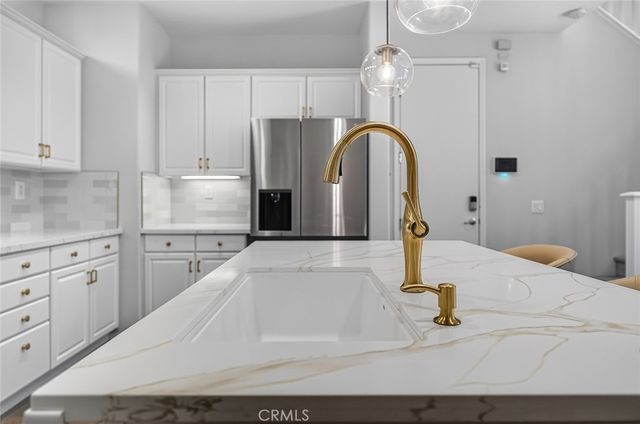 8202 Garden Gate, Chino, CA 91708