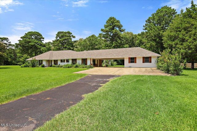 12 Sylwood Place, Jackson, MS 39209