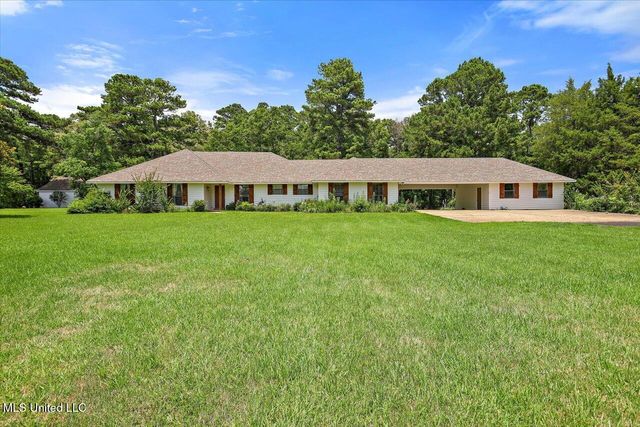 12 Sylwood Place, Jackson, MS 39209