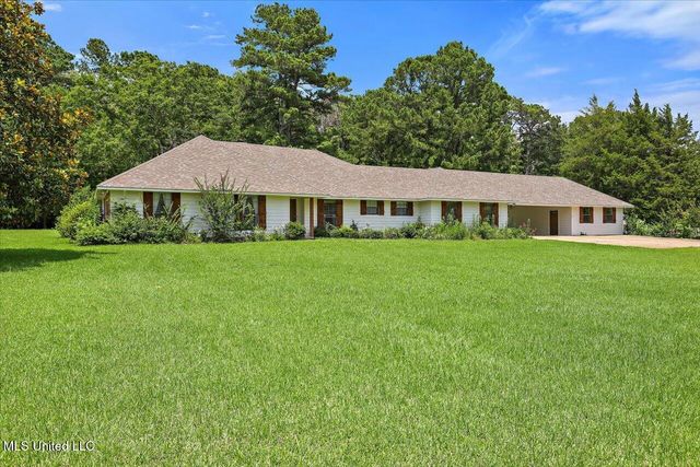 12 Sylwood Place, Jackson, MS 39209