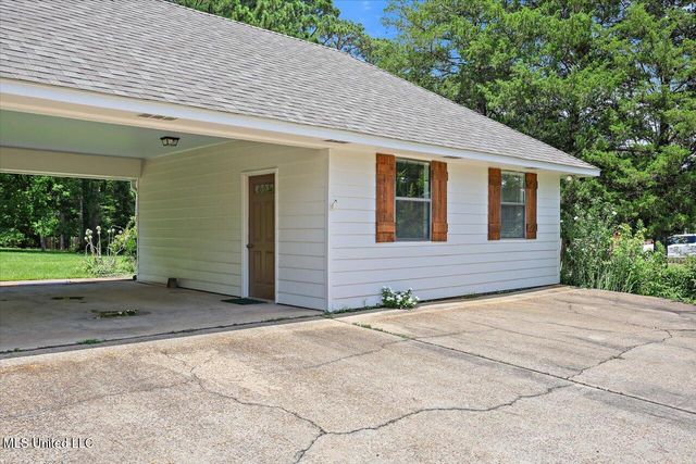 12 Sylwood Place, Jackson, MS 39209