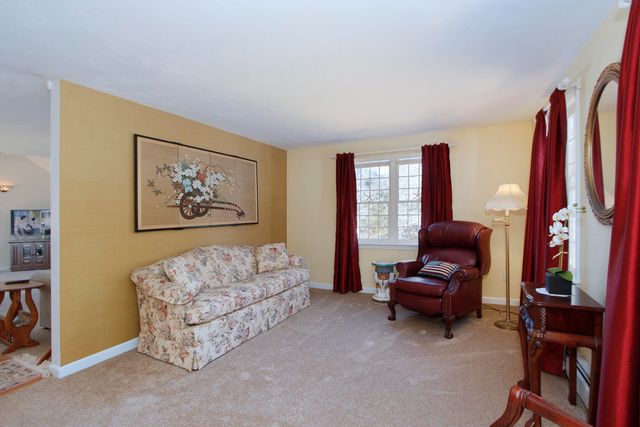 4 Carmela Lane, Buzzards Bay, MA 02532