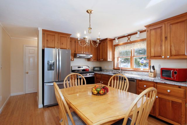 4 Carmela Lane, Buzzards Bay, MA 02532