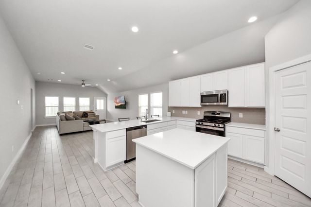 10915 W Fall Fern Circle, Houston, TX 77044