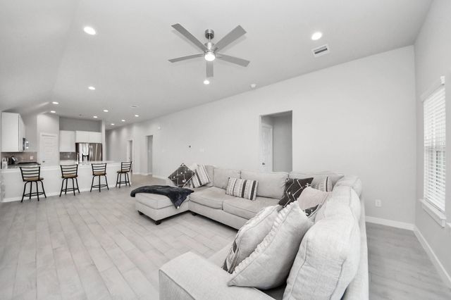 10915 W Fall Fern Circle, Houston, TX 77044