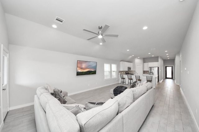10915 W Fall Fern Circle, Houston, TX 77044