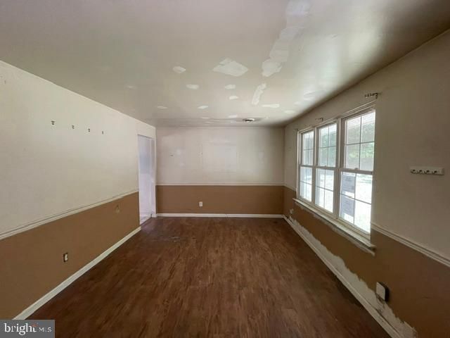30 SPRING LN, Elkton, MD 21921