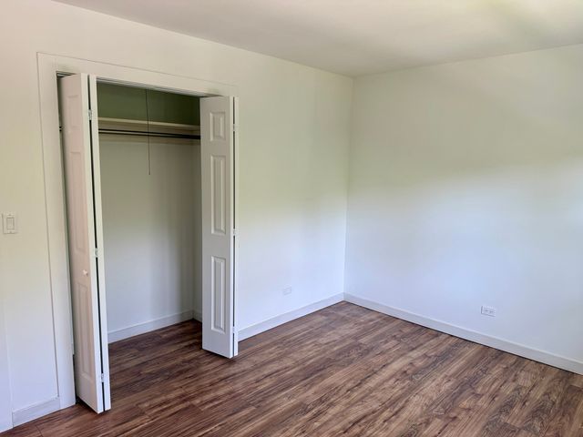 255 E Oak Street 10, Addison, IL 60101