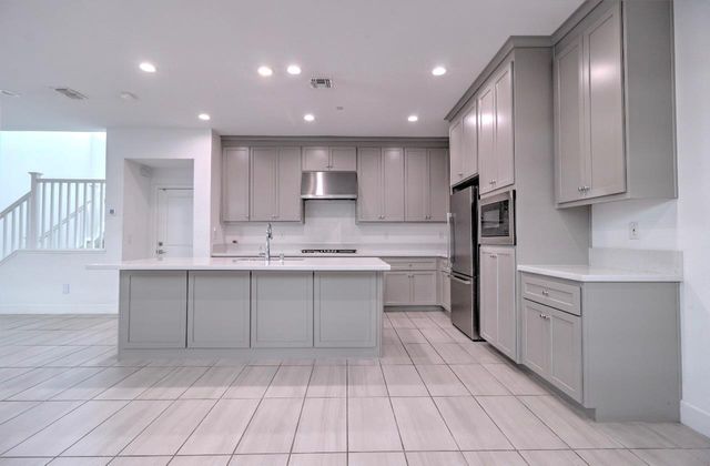 1363 S Shields Ave, Mountain House, CA 95391